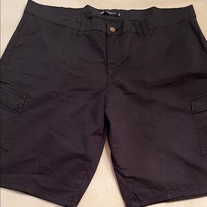 Lee Women's Mid-Rise Fit 10” Black Cargo Shorts 16